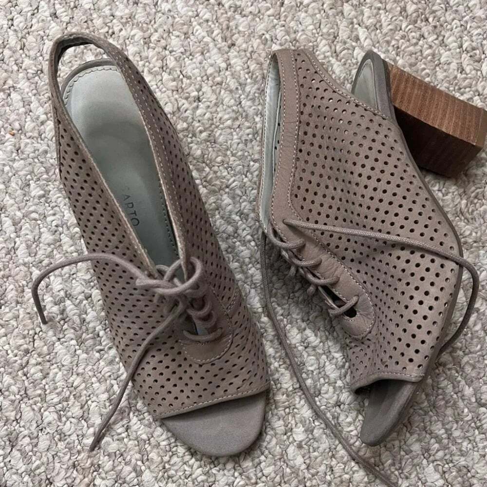 Franco sarto lace up  peep toe heels brown size 8 tan